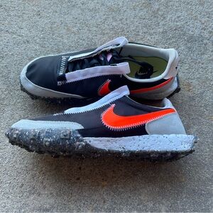 Nike Waffle Racer Crater Summit White Hyper Crimson